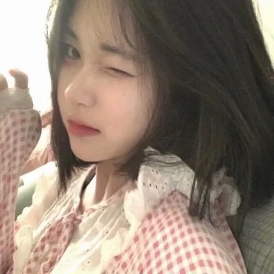 她房间里的云